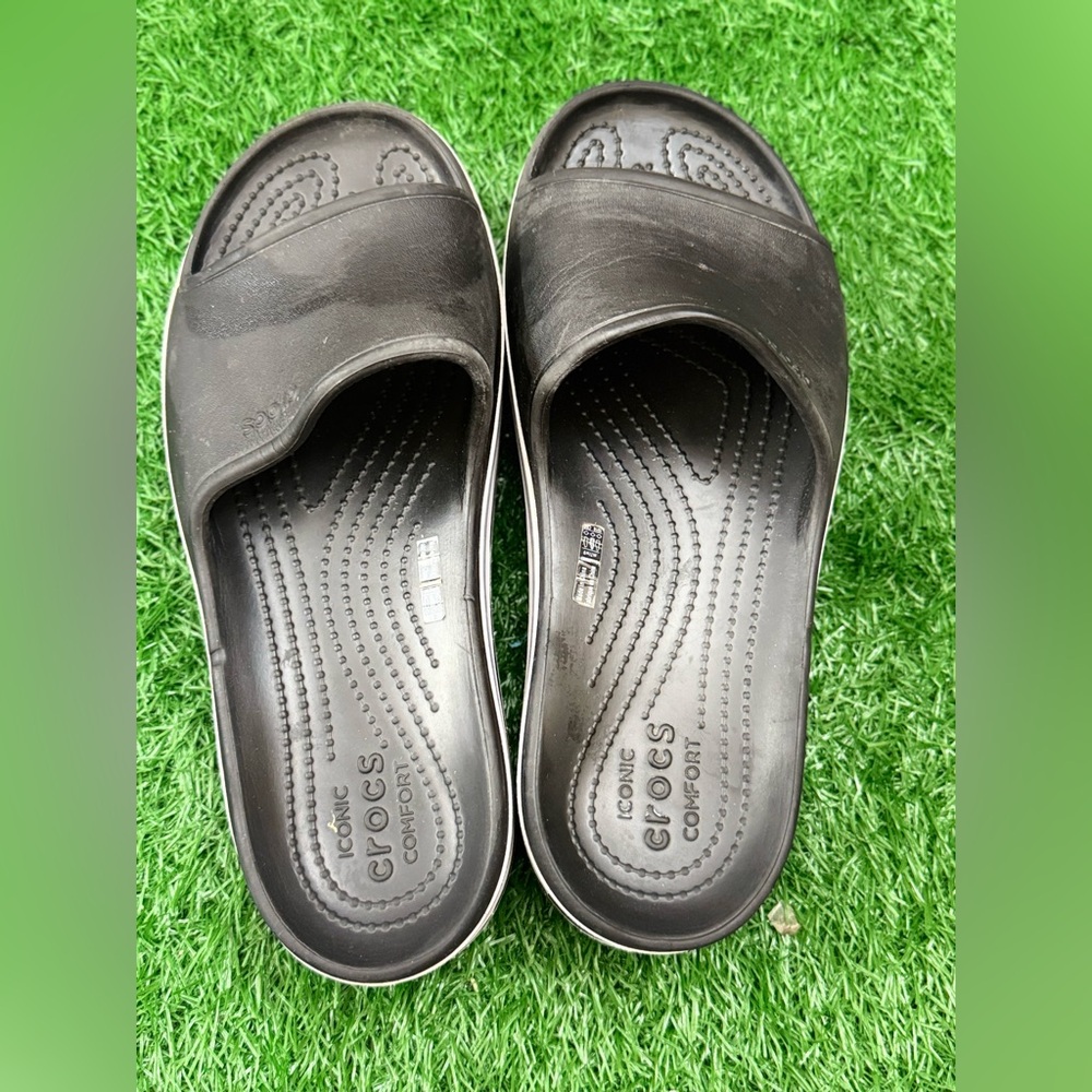 Unisex Crocs platform Size M-7 W-9